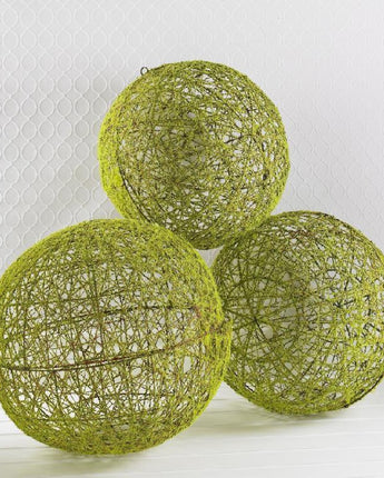 Mossy Round Wire Ball Ornaments (Sold Separately)