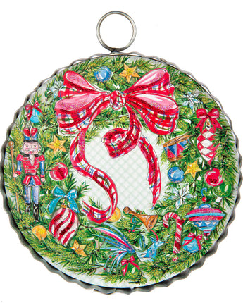 7" Traditional Wreath Mini Gallery